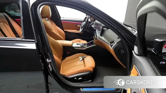 BMW 3 Series (G20) 2023 Черный из Кореи, фото 2