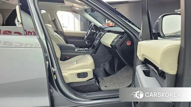 Land Rover Discovery 5 2018 Серый из Кореи, фото 2