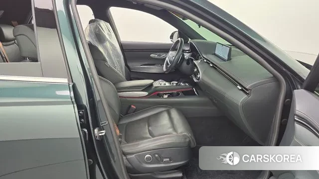 Genesis GV70 2021 Темно-зеленый из Кореи, фото 2