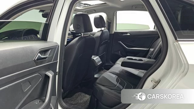 Volkswagen 7th Generation of Jetta 2021 Белый из Кореи, фото 2