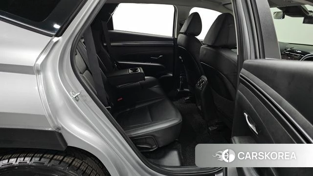 Hyundai Tucson (NX4) 2022 Серебристо-серый из Кореи, фото 2