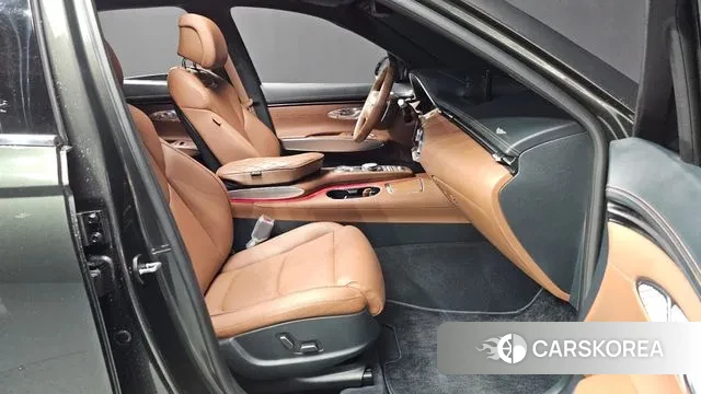 Genesis GV70 2024 Серый из Кореи, фото 2