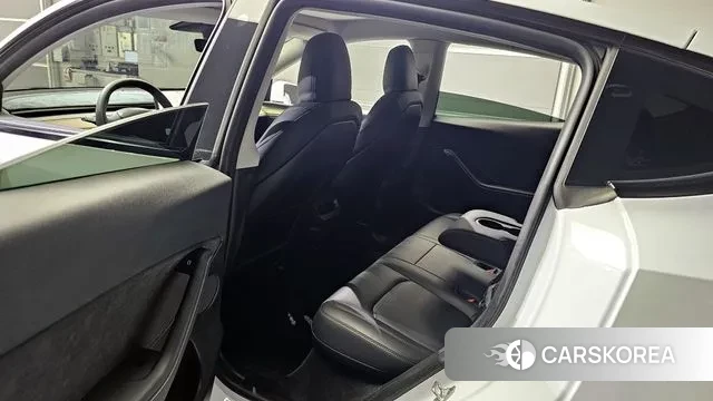 Tesla Model Y 2024 Белый из Кореи, фото 2