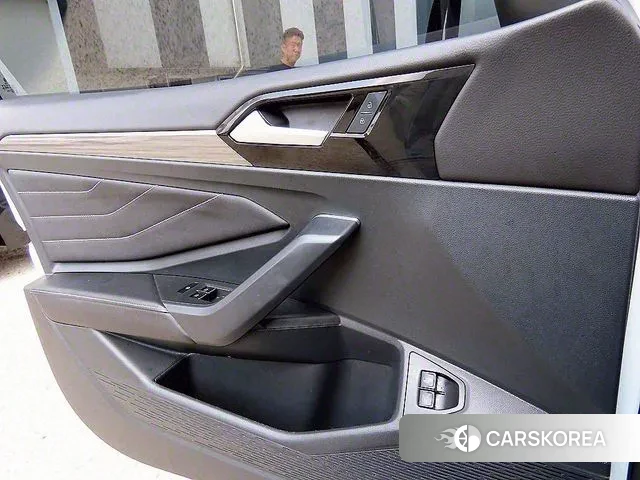 Volkswagen 7th Generation of Jetta 2023 Белый из Кореи, фото 2