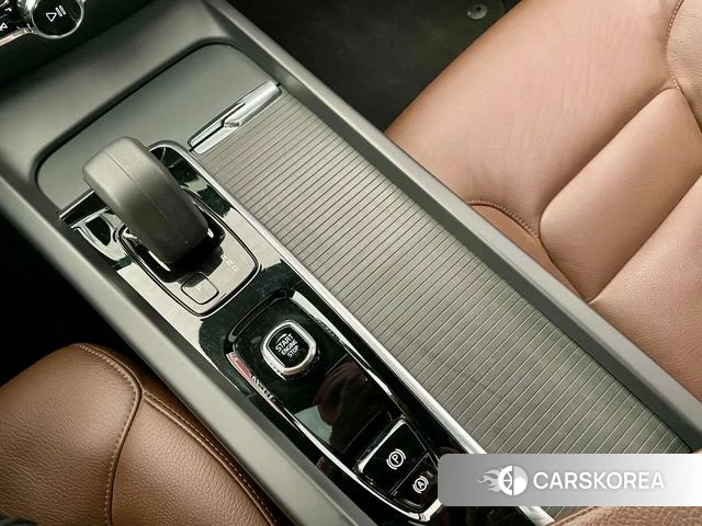 Volvo S60 2022 Белый из Китая, фото 2