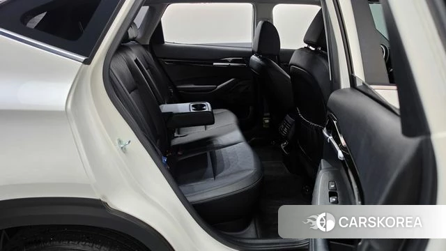 Kia Seltos 2022 Белый из Кореи, фото 2