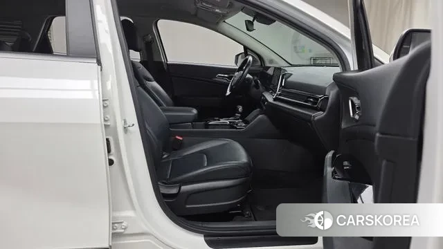 Kia Sportage 5th Generation 2022 Белый из Кореи, фото 2