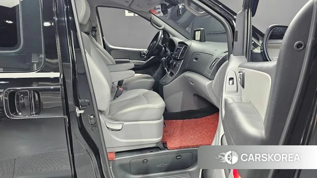 Hyundai The New Grand Starex 2018 Черный из Кореи, фото 2