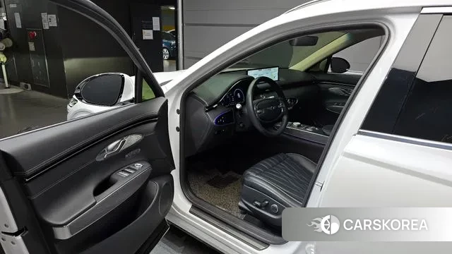 Genesis GV70 2021 Белый из Кореи, фото 2