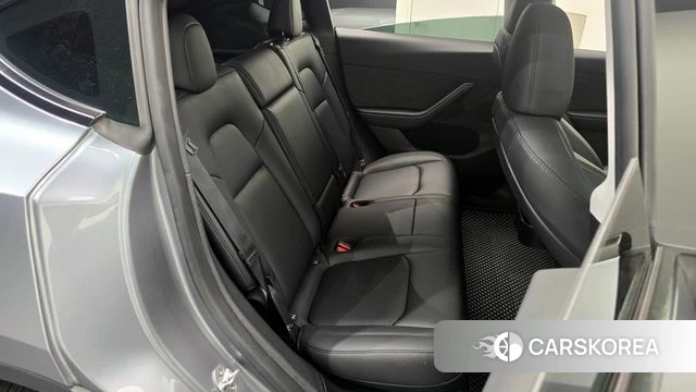 Tesla Model Y 2025 Серебряный из Кореи, фото 2