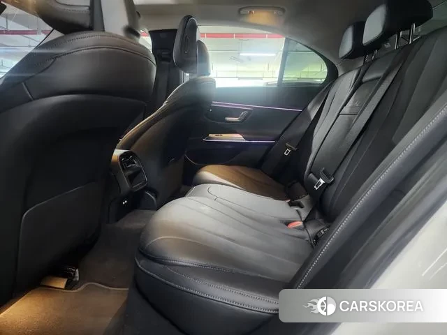 Mercedes-Benz E-Class W214 2025 Белый из Кореи, фото 2