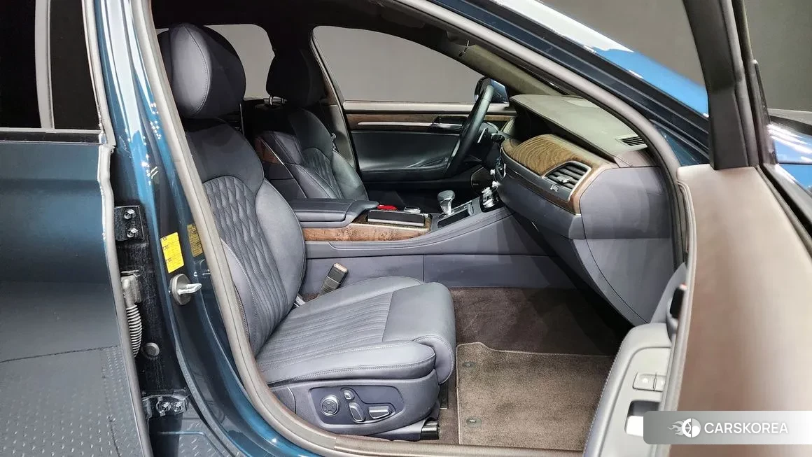 Genesis G90 2021 Синий из Кореи, фото 2