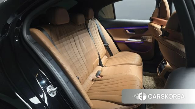 Mercedes-Benz E-Class W214 2025 Черный из Кореи, фото 2