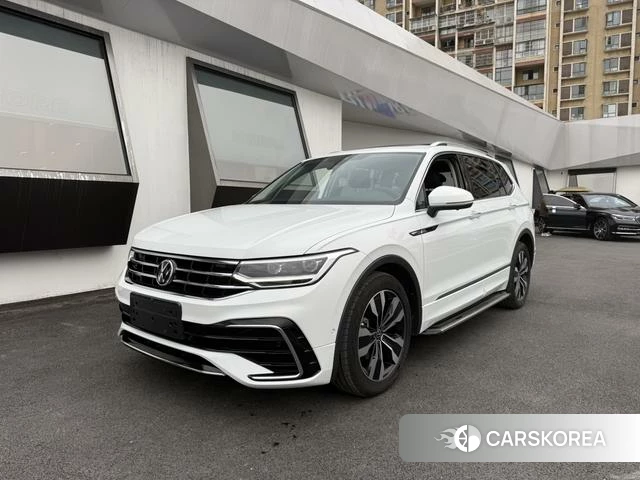 Volkswagen Tiguan L 2023 Белый из Китая, фото 2