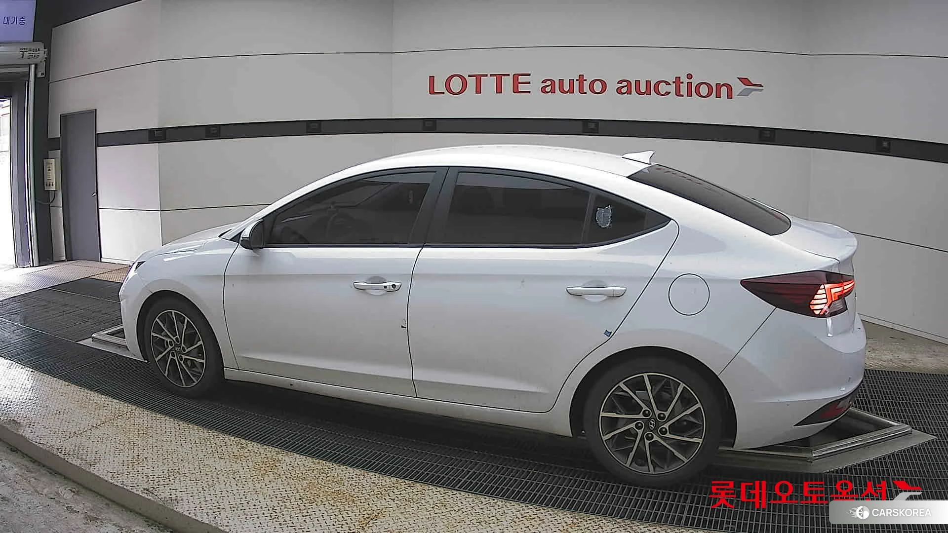 Hyundai Avante 2020 Polar White из Кореи, фото 2
