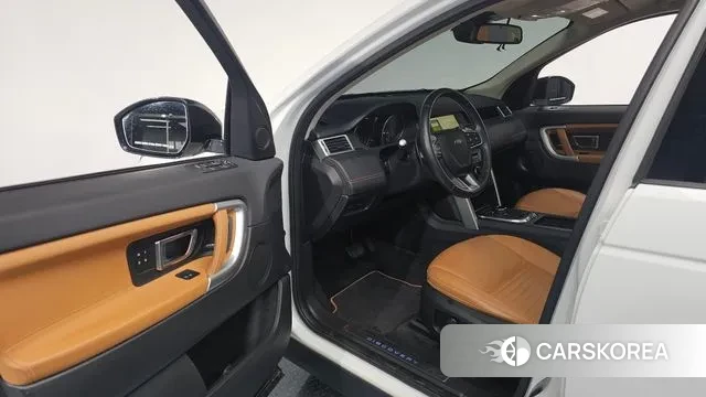 Land Rover Discovery Sports 2018 Белый из Кореи, фото 2