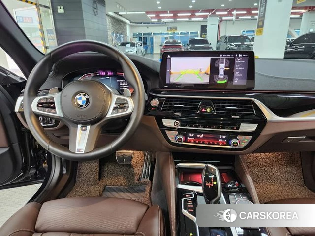 BMW 5 Series (G30) 2022 Черный из Кореи, фото 2