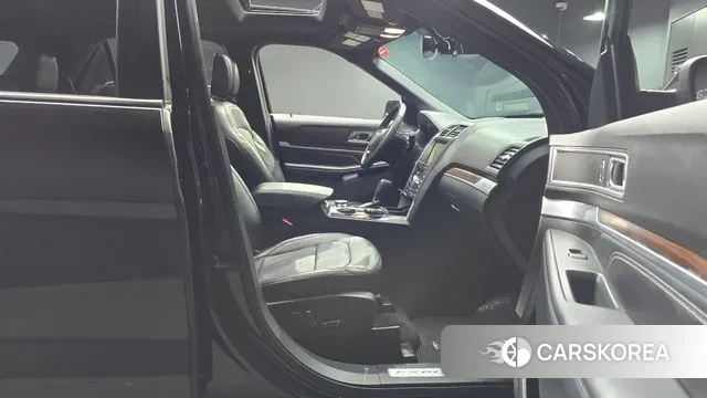 Ford Explorer 2018 Черный из Кореи, фото 2