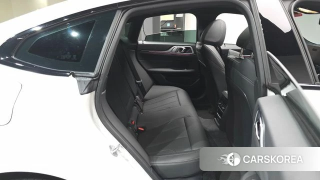 BMW i4 2025 Белый из Кореи, фото 2