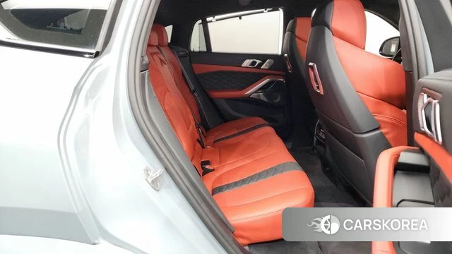 BMW X6M (G06) 2024 Цвет галактики из Кореи, фото 2