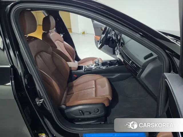 Audi A4 (B9) 2021 Черный из Кореи, фото 2