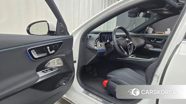 Mercedes-Benz E-Class W214 2025 Белый из Кореи, фото 2