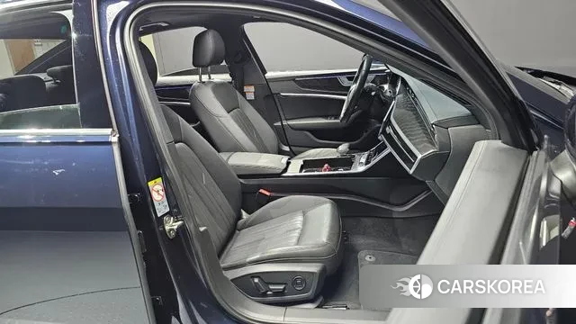 Audi A6 (C8) 2021 Синий из Кореи, фото 2