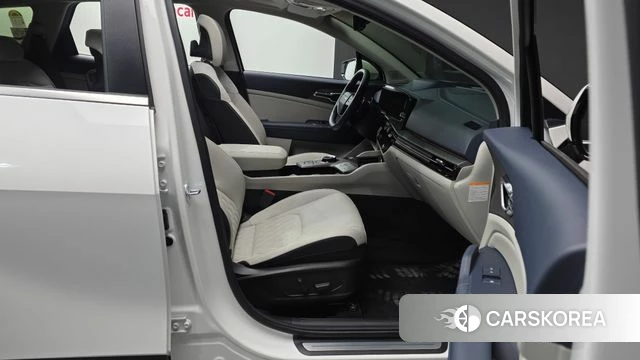 Kia The New Sportage 5th Generation Hybrid 2024 Белый из Кореи, фото 2