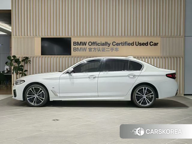 BMW 5 series 2023 Белый из Китая, фото 2