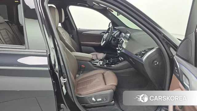 BMW X3 (G01) 2021 Черный из Кореи, фото 2