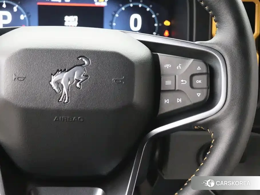 Ford Mustang 2025 Черный из Китая, фото 2