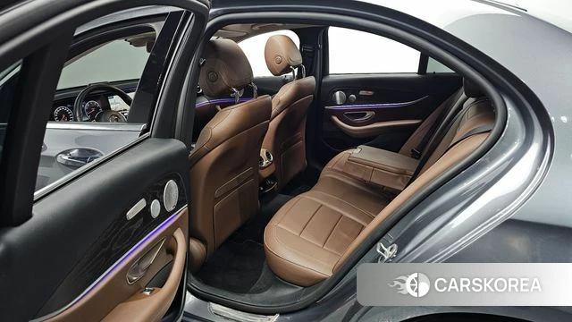 Mercedes-Benz E-Class W213 2019 Серый из Кореи, фото 2