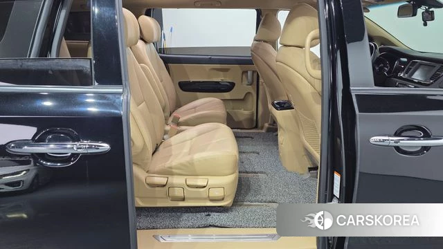 Kia The New Carnival 2018 Черный из Кореи, фото 2