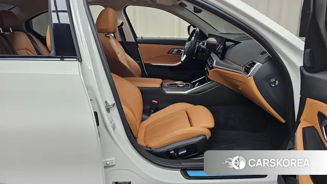 BMW 3 Series (G20) 2022 Белый из Кореи, фото 2