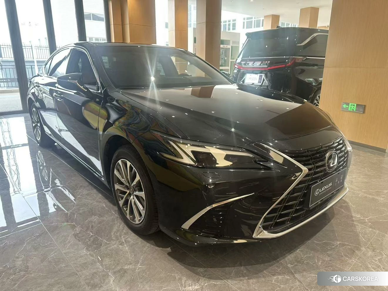 Lexus ES 2024 Черный из Китая, фото 2