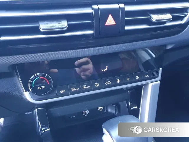 Kia Seltos 2022 Белый из Кореи, фото 2