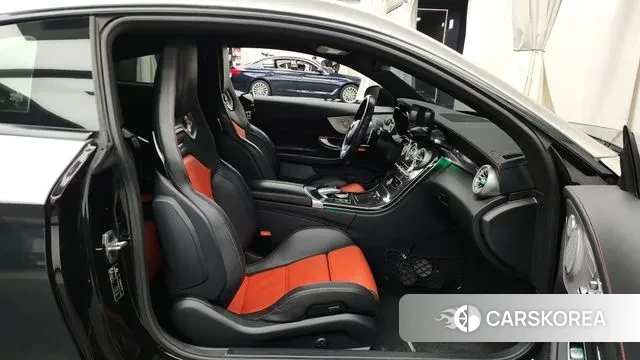 Mercedes-Benz C-Class W205 2018 Темно-зеленый из Кореи, фото 2