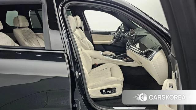 BMW X7 (G07) 2025 Черный из Кореи, фото 2