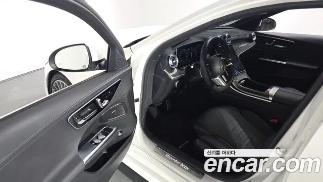 Mercedes-Benz C-Class W206 2022 Белый из Кореи, фото 2