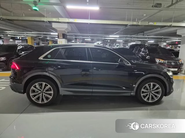 Audi Q8 (4M) 2021 Черный двухцветный из Кореи, фото 2