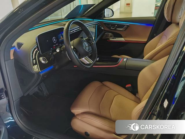 Mercedes-Benz E-class 2023 Зеленый из Китая, фото 2