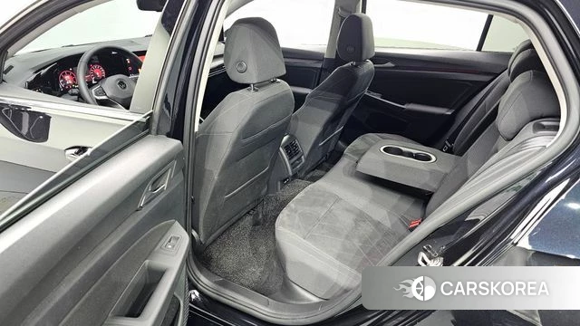 Volkswagen Golf 8th Generation 2022 Черный из Кореи, фото 2