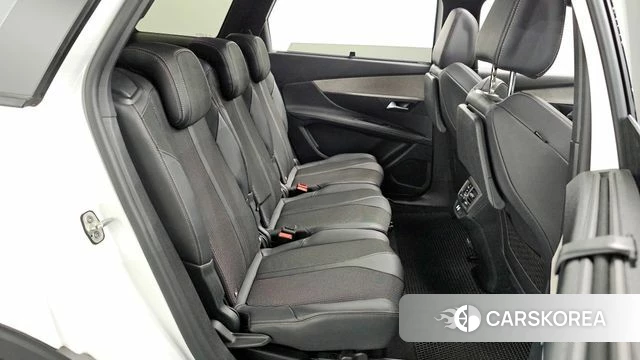 Peugeot 5008 second generation 2022 Белый из Кореи, фото 2