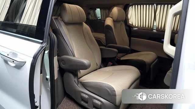 Kia Carnival 4th generation 2023 Белый из Кореи, фото 2