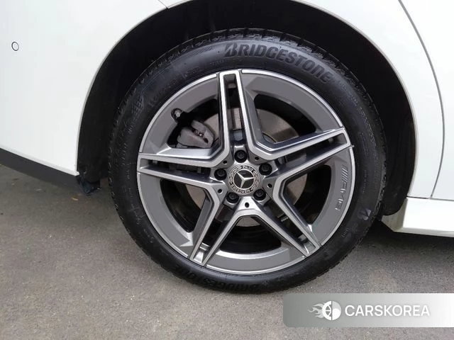 Mercedes-Benz CLA-Class C118 2025 Белый из Кореи, фото 2