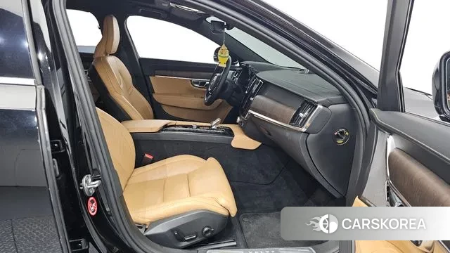 Volvo S90 2022 Черный из Кореи, фото 2