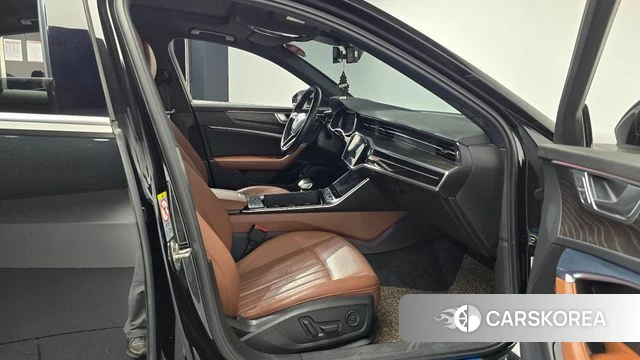 Audi A6 (C8) 2021 Черный из Кореи, фото 2