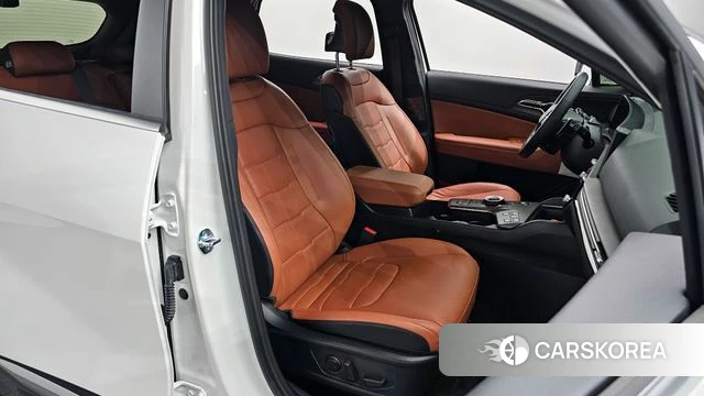 Kia The New Sportage 5th Generation Hybrid 2025 Белый из Кореи, фото 2