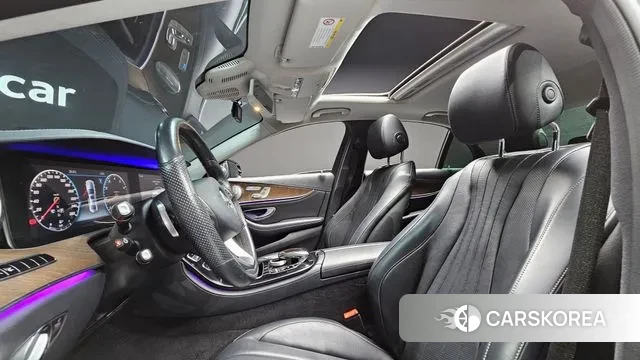 Mercedes-Benz E-Class W213 2018 Серый из Кореи, фото 2