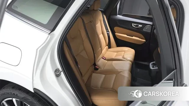 Volvo XC60 second Generation 2023 Белый из Кореи, фото 2